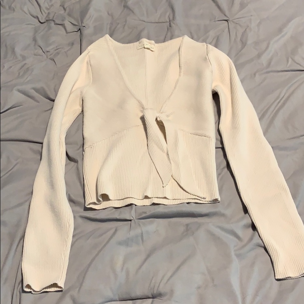 Open v-neck long sleeve sweater shirt